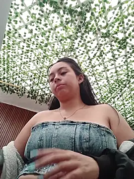 Snapshot of LuciiferBlack chatting on June 4, 12:43 pm LuciiferBlack online show from June 4, 12:43 pm