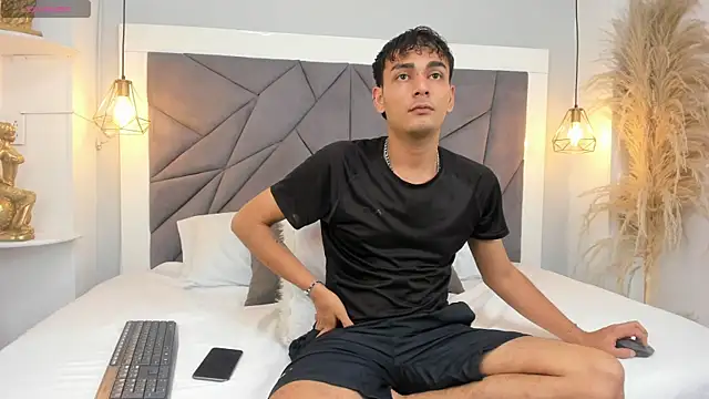 LiamBlake  online show from May 28, 5:48 am