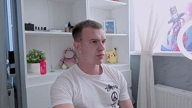 Max Kunn online show from June 18, 4:55 am