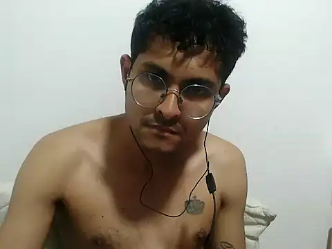 xanderlover online show from June 24, 11:46 pm