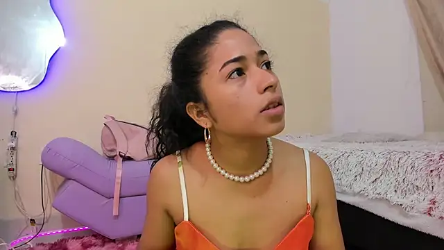 Nadia-Monroe online show from June 22, 12:35 pm