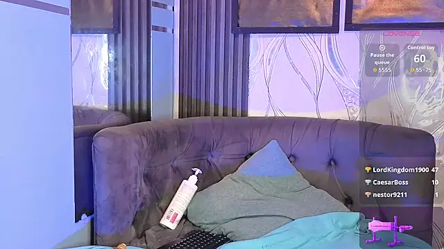 Snapshot of hannita_01 chatting on July 1, 12:22 am hannita 01 online show from July 1, 12:22 am
