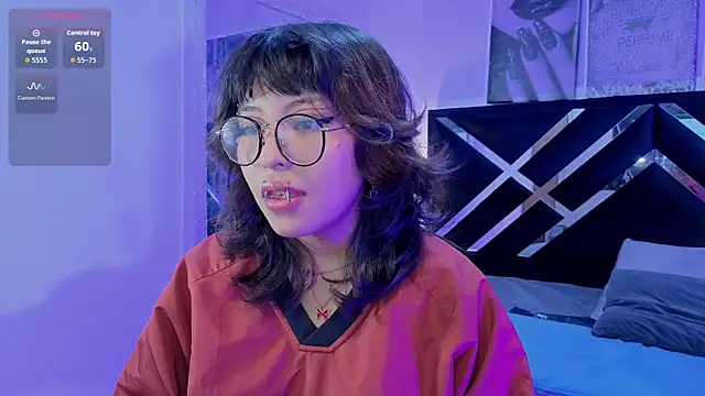 Snapshot of hannita_01 chatting on June 16, 11:54 am hannita 01 online show from June 16, 11:54 am