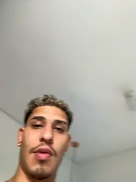 Snapshot of Harrison_Green chatting on June 9, 12:17 pm Harrison Green online show from June 9, 12:17 pm