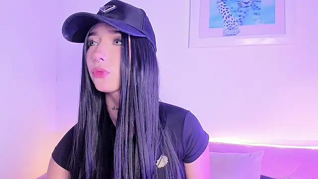 Snapshot of SophieMoneet chatting on May 30, 12:33 pm SophieMoneet online show from May 30, 12:33 pm