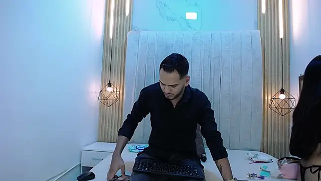 Snapshot of CarolinaySebas chatting on July 4, 1:15 pm CarolinaySebas online show from July 4, 1:15 pm