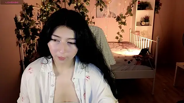 Snapshot of Vanessa_LimX chatting on June 18, 12:32 pm Vanessa LimX online show from June 18, 12:32 pm
