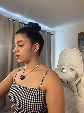 Snapshot of Amel_Rosse chatting on July 26, 2:35 pm Amel Rosse online show from July 26, 2:35 pm