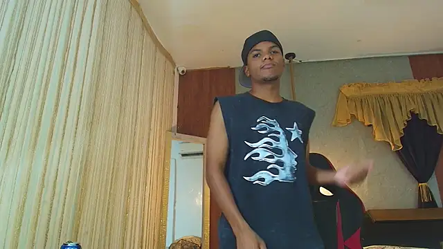 Snapshot of artur_collins_ chatting on June 14, 2:24 am artur collins online show from June 14, 2:24 am