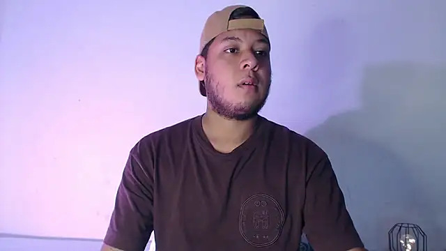 Snapshot of nicolas_cr1 chatting on July 9, 11:48 pm nicolas cr1 online show from July 9, 11:48 pm