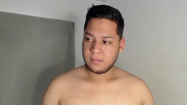Snapshot of nicolas_cr1 chatting on June 20, 9:53 pm nicolas cr1 online show from June 20, 9:53 pm