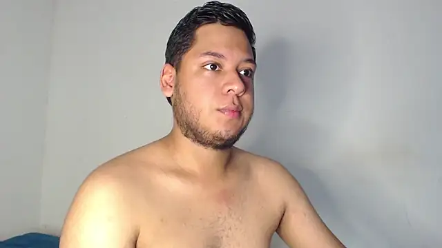 Snapshot of nicolas_cr1 chatting on July 2, 7:09 pm nicolas cr1 online show from July 2, 7:09 pm