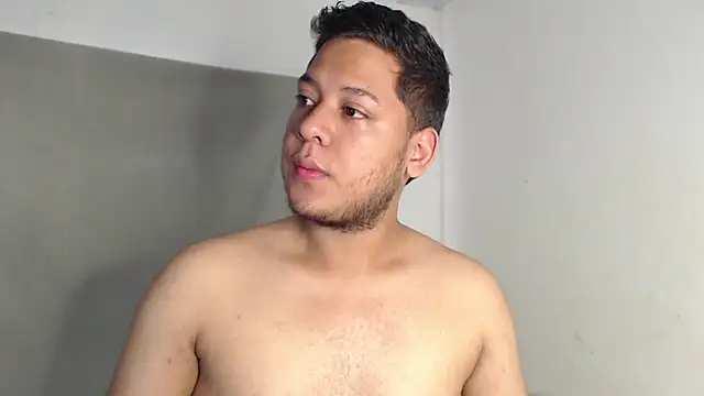 Snapshot of nicolas_cr1 chatting on June 24, 9:34 pm nicolas cr1 online show from June 24, 9:34 pm