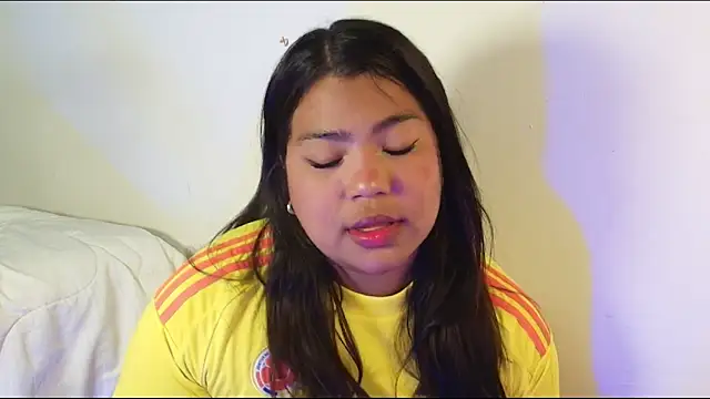 emily morgam online show from June 18, 4:11 am
