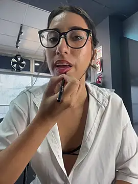 Snapshot of LacyLureXXX chatting on July 9, 9:25 pm LacyLureXXX online show from July 9, 9:25 pm
