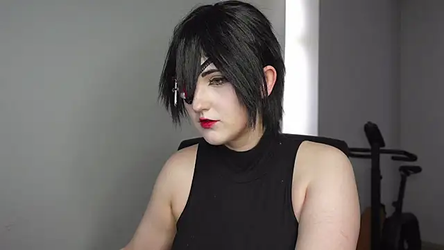 Laura Lalove online show from May 26, 1:31 pm
