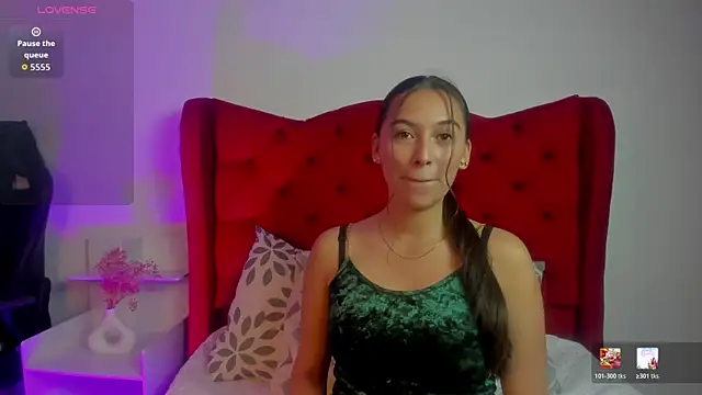 Snapshot of EliiVayne chatting on June 16, 8:42 pm EliiVayne online show from June 16, 8:42 pm