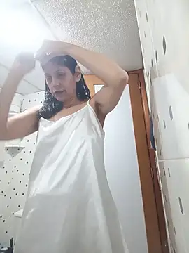 Samantha01 Rosse01 online show from June 1, 1:50 am