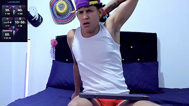 theo bigcock  online show from May 28, 10:59 pm
