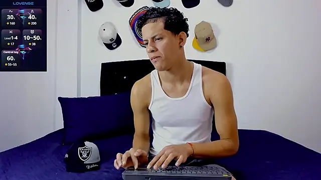 theo bigcock  online show from July 16, 6:49 pm