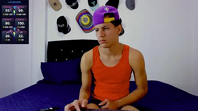 theo bigcock  online show from July 8, 6:52 pm