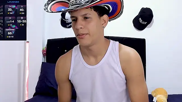 theo bigcock  online show from June 14, 6:31 pm