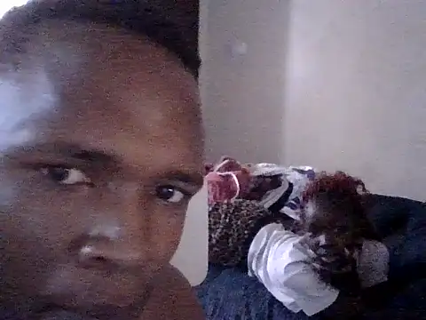 Snapshot of tinyy-bee chatting on June 1, 12:16 pm tinyy-bee online show from June 1, 12:16 pm