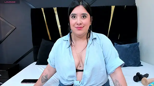 maite graay online show from June 1, 1:00 pm