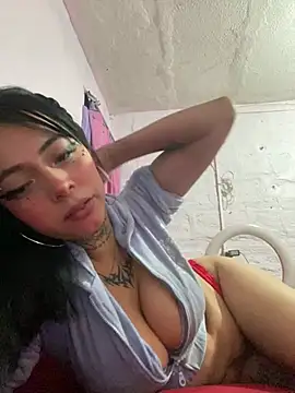 Snapshot of YummyGirl_ chatting on June 26, 3:23 am YummyGirl online show from June 26, 3:23 am