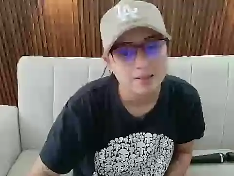 Snapshot of feelena_mysoull chatting on June 2, 1:55 pm feelena mysoull online show from June 2, 1:55 pm
