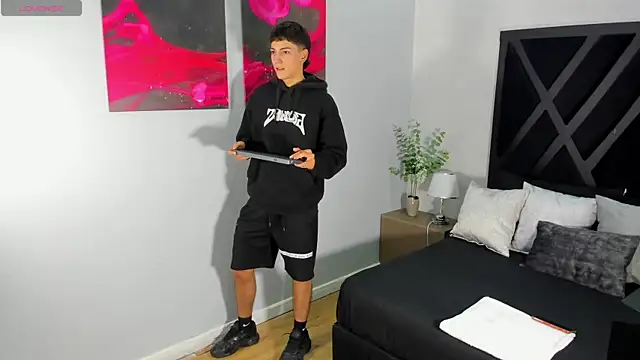 Snapshot of Gian_Rossi chatting on June 26, 11:27 am Gian Rossi online show from June 26, 11:27 am