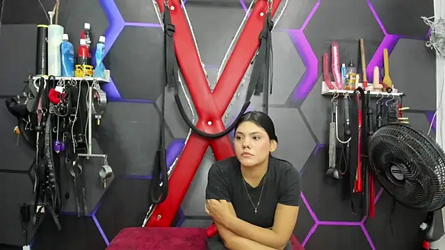 ESTREMEE BDSM online show from May 26, 11:41 am