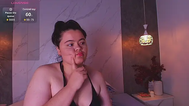 Vicky-Mooree online show from June 17, 3:06 am
