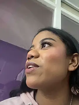 Snapshot of Ariana_roxe_ chatting on June 20, 3:11 am Ariana roxe online show from June 20, 3:11 am