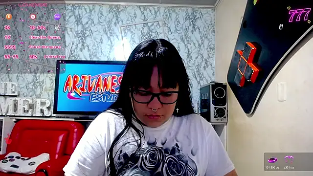 Xander Taylor   online show from June 6, 3:12 am
