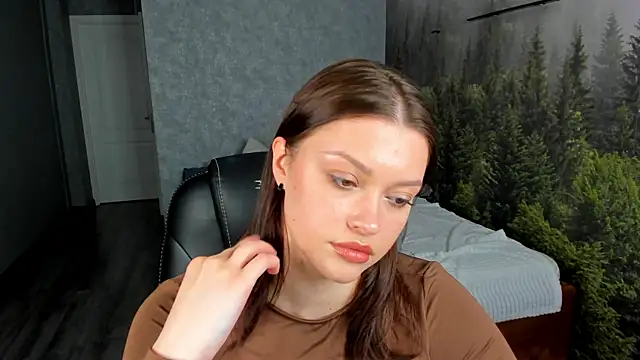 Snapshot of Maya-Mimi chatting on June 11, 2:53 am Maya-Mimi online show from June 11, 2:53 am