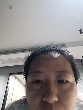 Snapshot of DUU5528 chatting on May 31, 9:04 pm DUU5528 online show from May 31, 9:04 pm