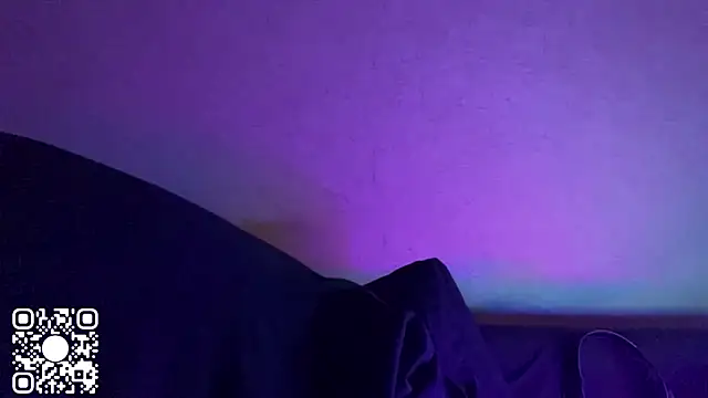 Snapshot of xXMelanieseXx chatting on July 11, 5:24 pm xXMelanieseXx online show from July 11, 5:24 pm