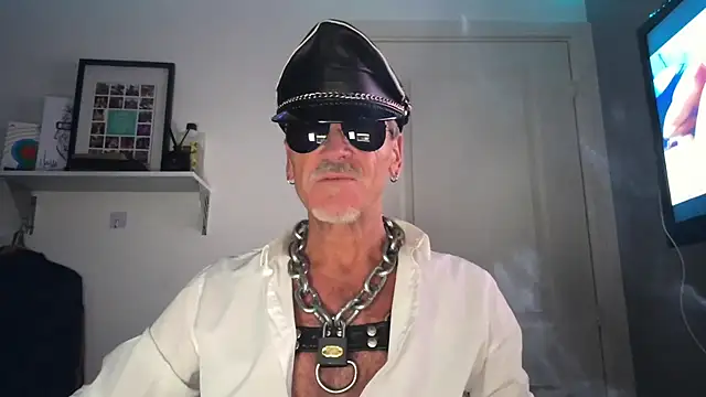 NottsLeather online show from June 7, 9:42 pm