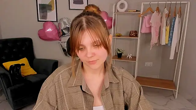 Jessica West  online show from June 2, 1:33 pm