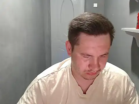 Snapshot of Max_Marlyn chatting on July 14, 4:28 am Max Marlyn online show from July 14, 4:28 am