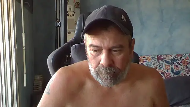 Snapshot of panda_06200 chatting on July 11, 6:57 am panda 06200 online show from July 11, 6:57 am