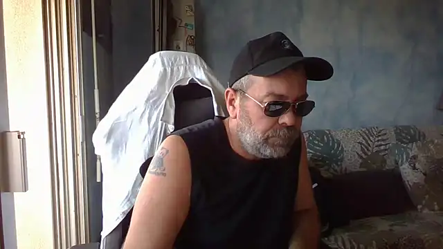 Snapshot of panda_06200 chatting on June 4, 8:19 am panda 06200 online show from June 4, 8:19 am