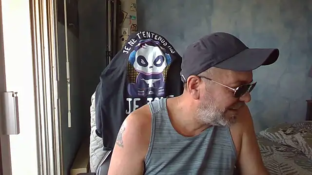 Snapshot of panda_06200 chatting on June 18, 9:08 am panda 06200 online show from June 18, 9:08 am