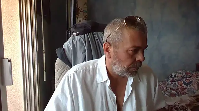 Snapshot of panda_06200 chatting on June 25, 10:53 am panda 06200 online show from June 25, 10:53 am