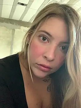 thania bby online show from May 29, 5:52 pm