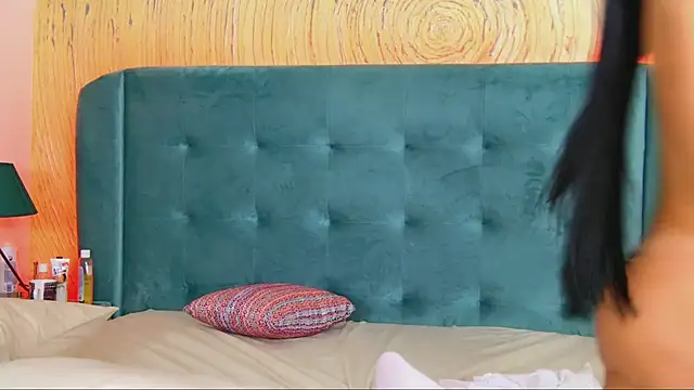 Snapshot of Daniela-Crudu chatting on June 5, 7:03 am Daniela-Crudu online show from June 5, 7:03 am