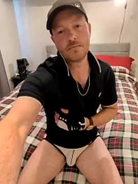 Straight GuyUK online show from May 31, 1:17 pm
