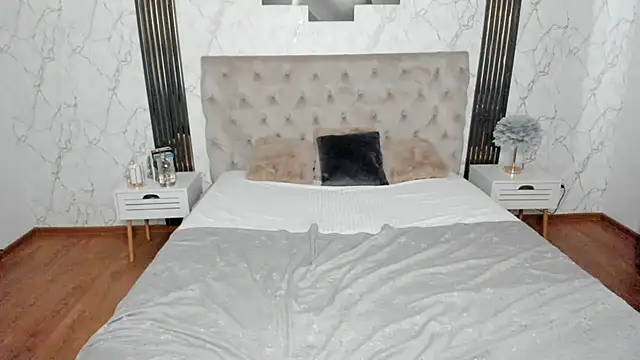 Snapshot of _AmberMuse_ chatting on July 9, 1:10 pm AmberMuse online show from July 9, 1:10 pm