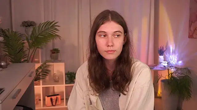EmilyBellamy online show from June 2, 3:23 pm